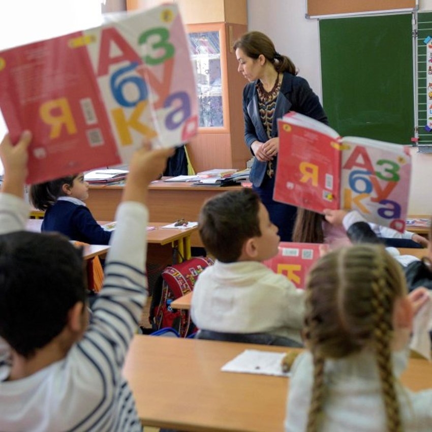 Il n’existe pas de plan national : qui remplacera les 1 200 professeurs de russe dans trois ans ?